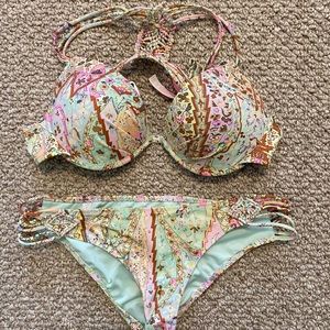 Push-Up embroidered Bikini